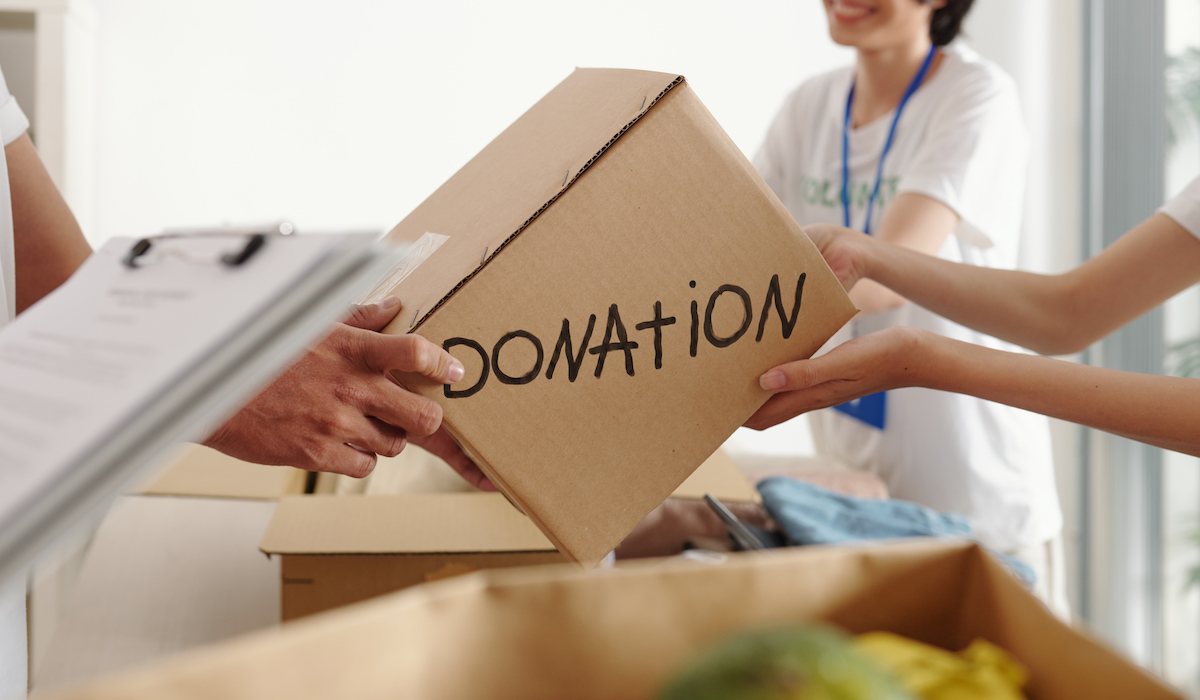 Will Moving Companies Move Plastic Bins? This Must Be Home