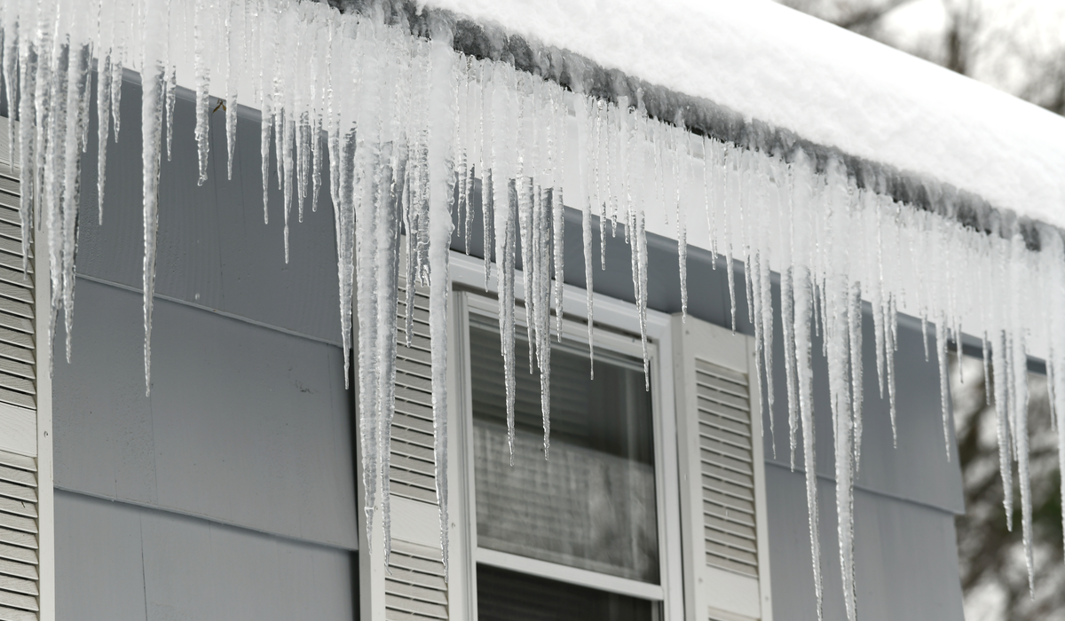 Do Gutters Cause Ice Dams? This Must Be Home