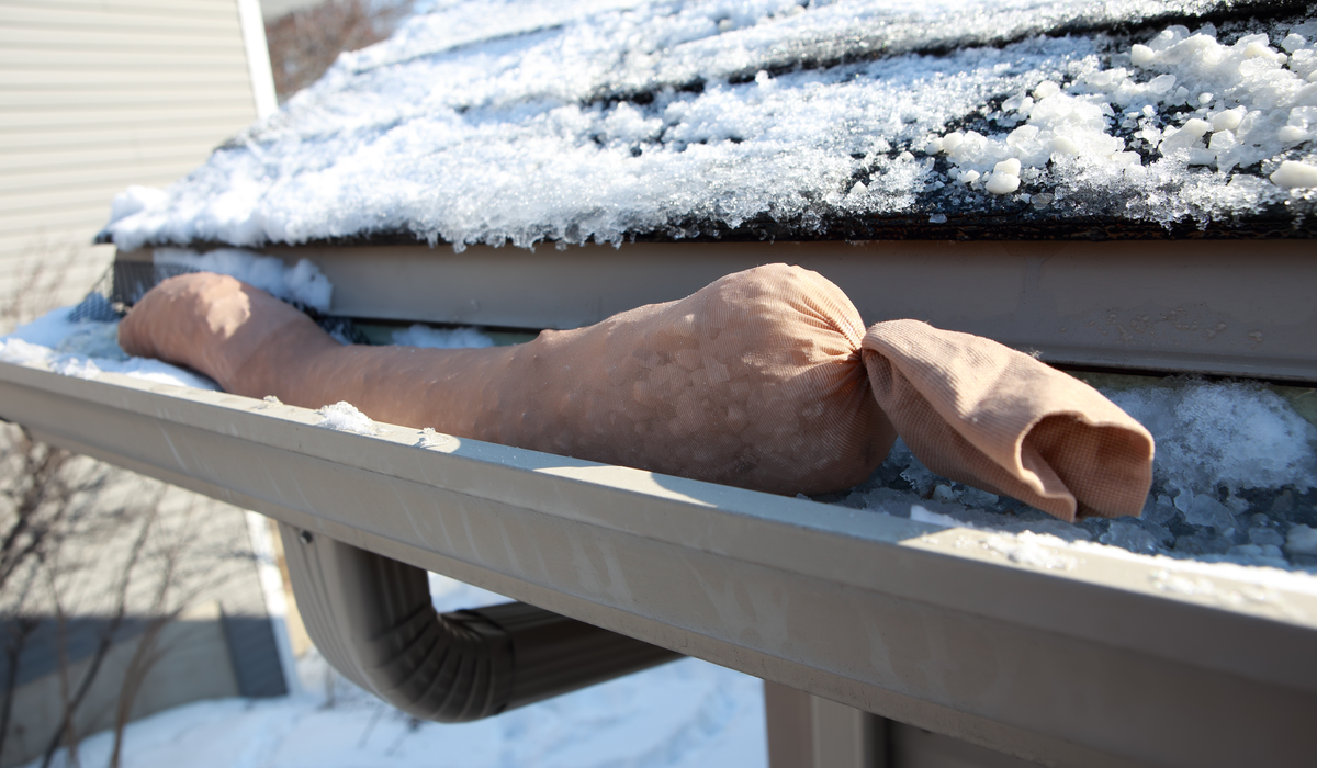 Do Gutters Cause Ice Dams? This Must Be Home