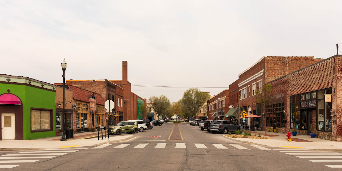 7 Best Places to Live in Tennessee With Land This Must Be Home